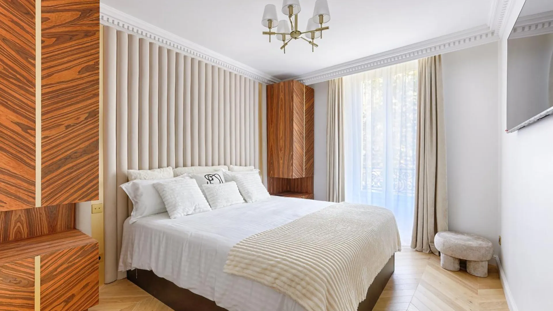Stunning 2 Bedroom At Montparnasse Paris