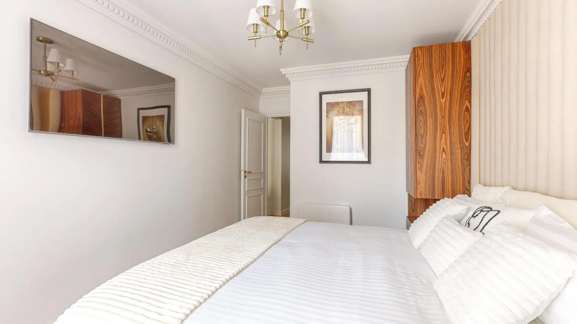 Stunning 2 Bedroom At Montparnasse Apartment *
